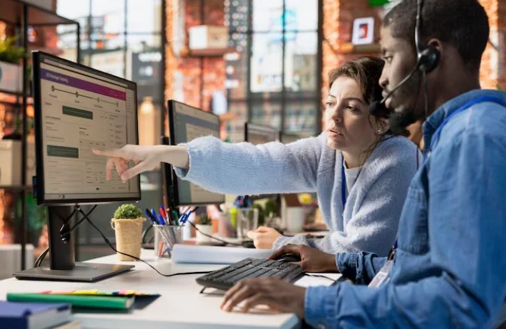 Common Challenges in Omnichannel Customer Service (and Solutions)